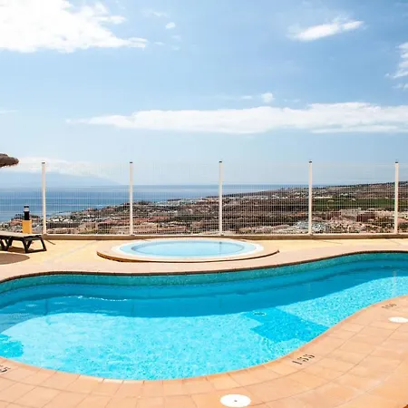 アパート Rooftop With Ocean View And Heated Pool アデヘ